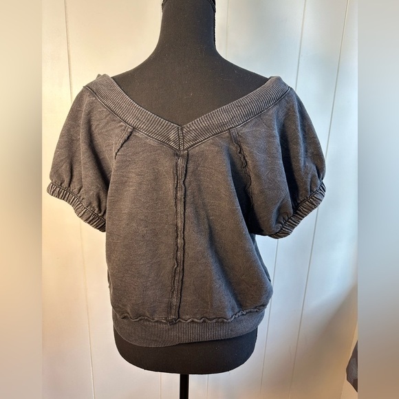 Anthropologie Pilcro Dark Gray Cropped V-Neck Women’s Shirt Size Small - Picture 3 of 11